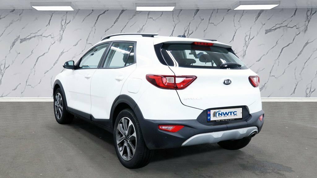 Kia Stonic 1.4L 2 White #3