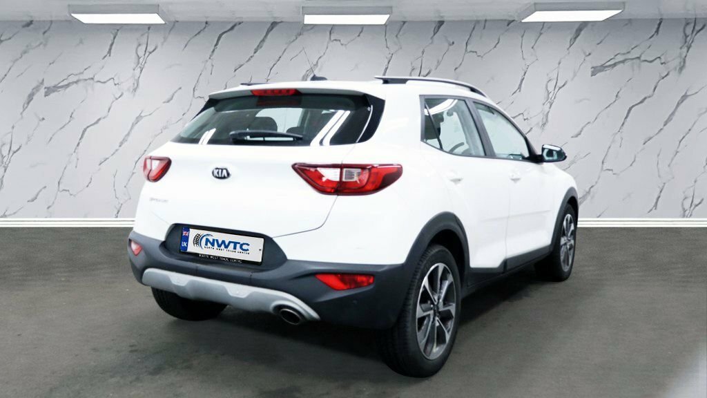Kia Stonic 1.4L 2 White #4