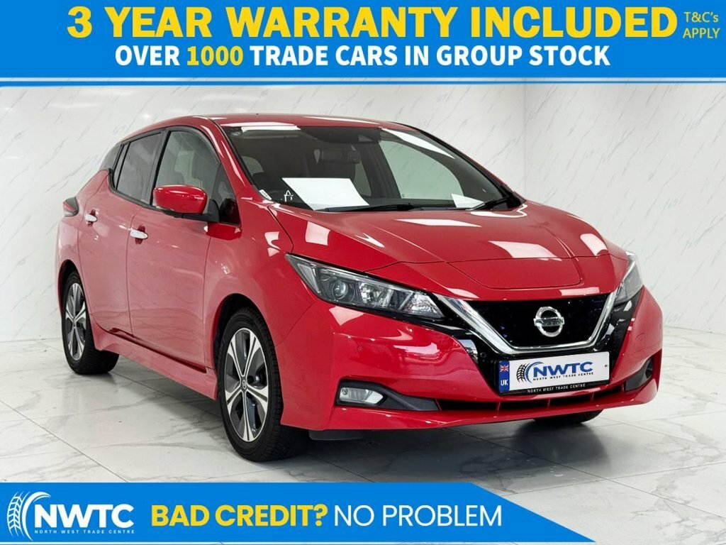 Nissan Leaf Hatchback SV71YNU Red