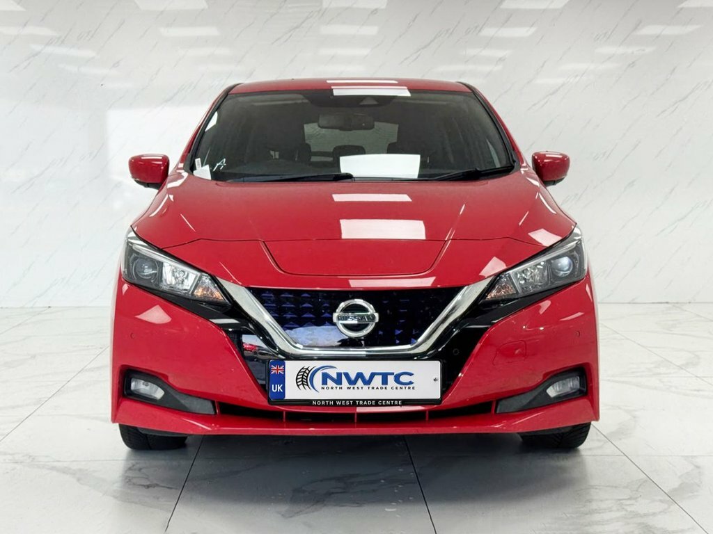 Nissan Leaf Hatchback SV71YNU Red #3