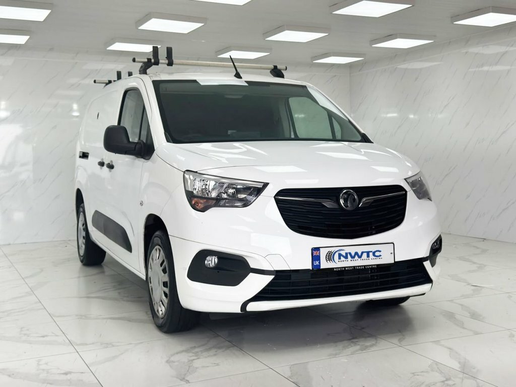 Vauxhall Combo 1.5L Sportive YR22HCP White #2
