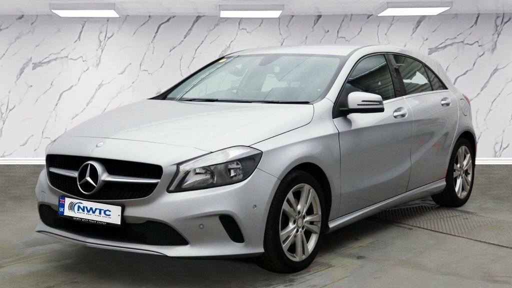 Mercedes-Benz A Class 2.1L Sport Silver #2
