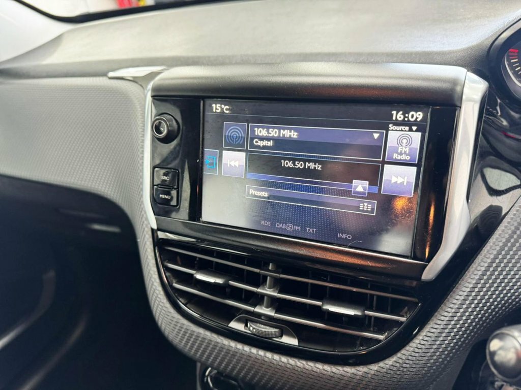Peugeot 2008 Blue Hdi Active White #14