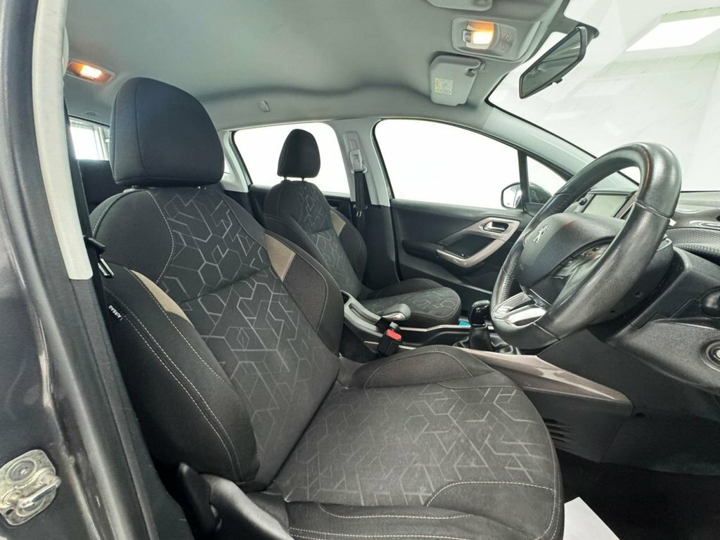 Peugeot 2008 Blue Hdi Active White #16