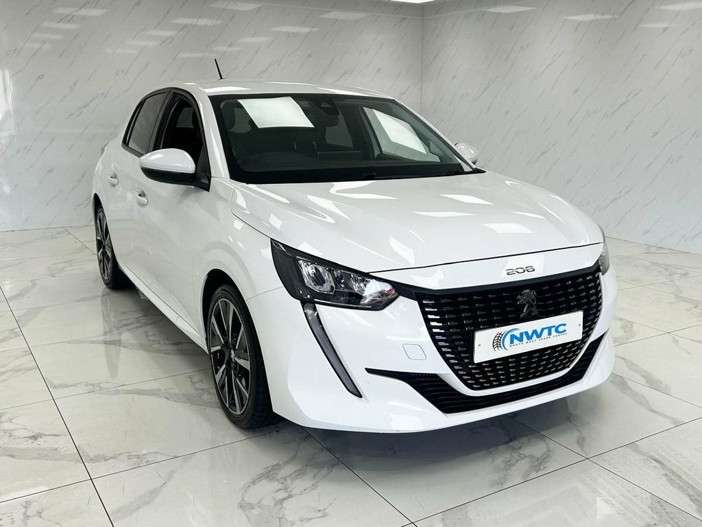 Peugeot 208 Puretech Allure Premium Ss White #2