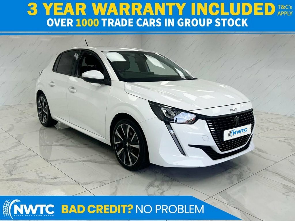 Peugeot 208 Puretech Allure Premium Ss White #1