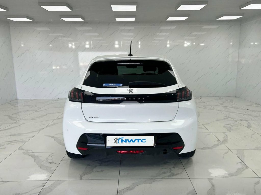 Peugeot 208 Puretech Allure Premium Ss White #8