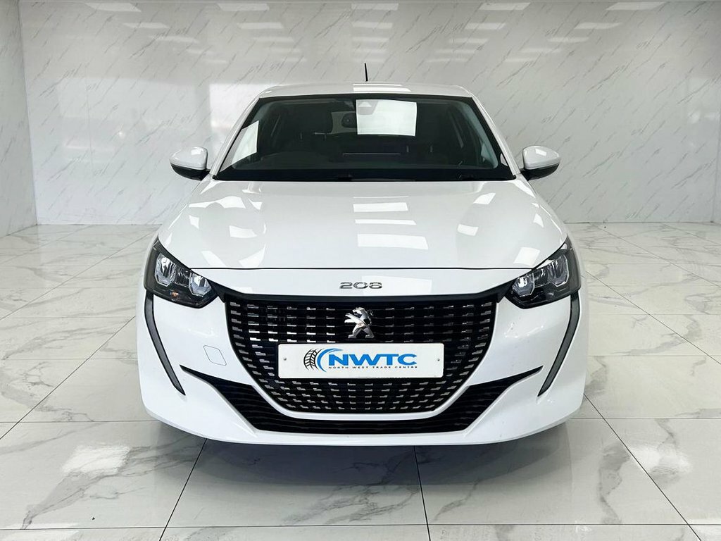 Peugeot 208 Puretech Allure Premium Ss White #3