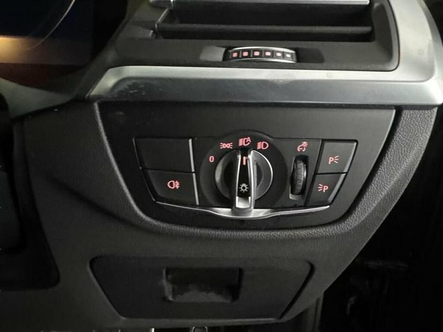 BMW iX3 80Kwh M Sport White #13