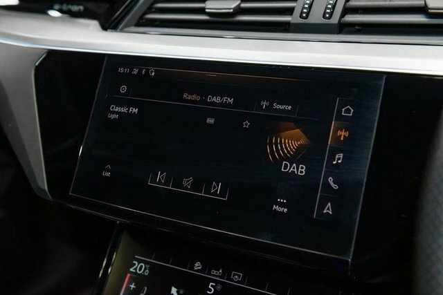 Audi E-tron Sportback Vorsprung 55 Quattro 300,00 Kw Blue #24