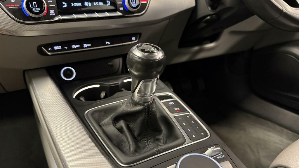 Audi A4 2.0 Tdi Ultra 190 S Line Leatheralc Black #29