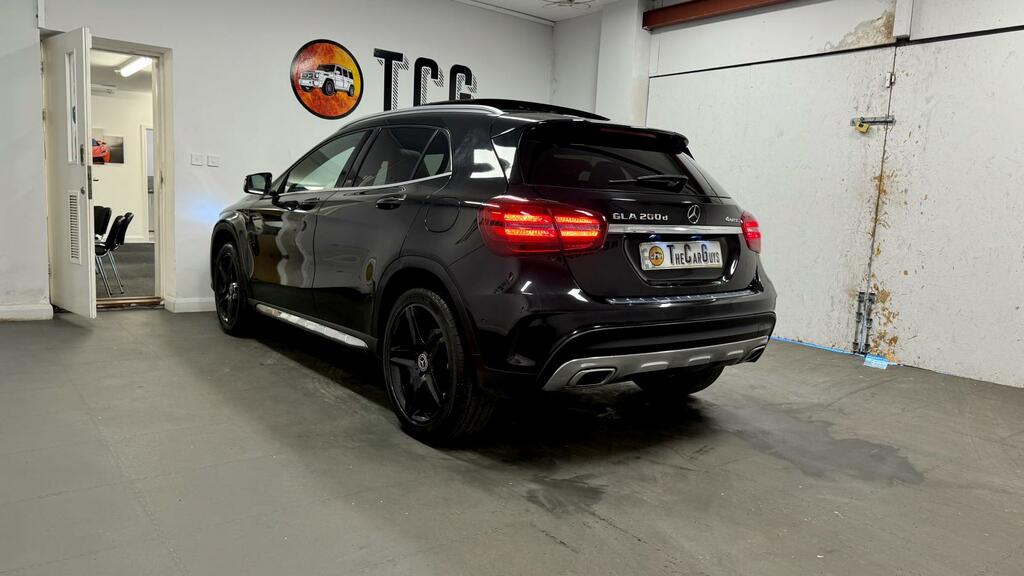 Mercedes-Benz GLA Class Amg Line Black #4