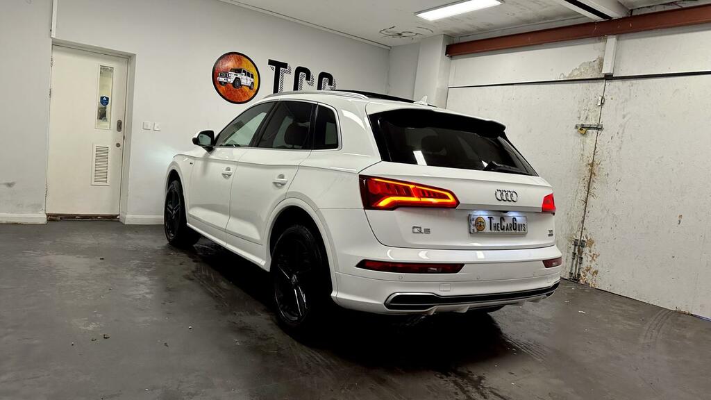 Audi Q5 S Line White #3