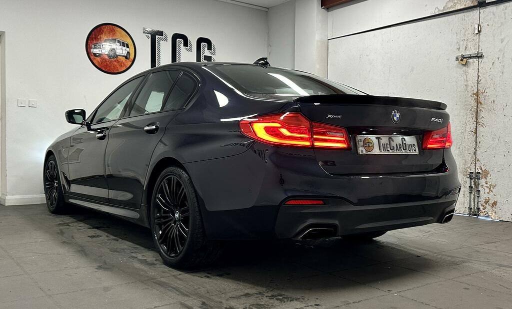 BMW 5 Series M Sport Black #3