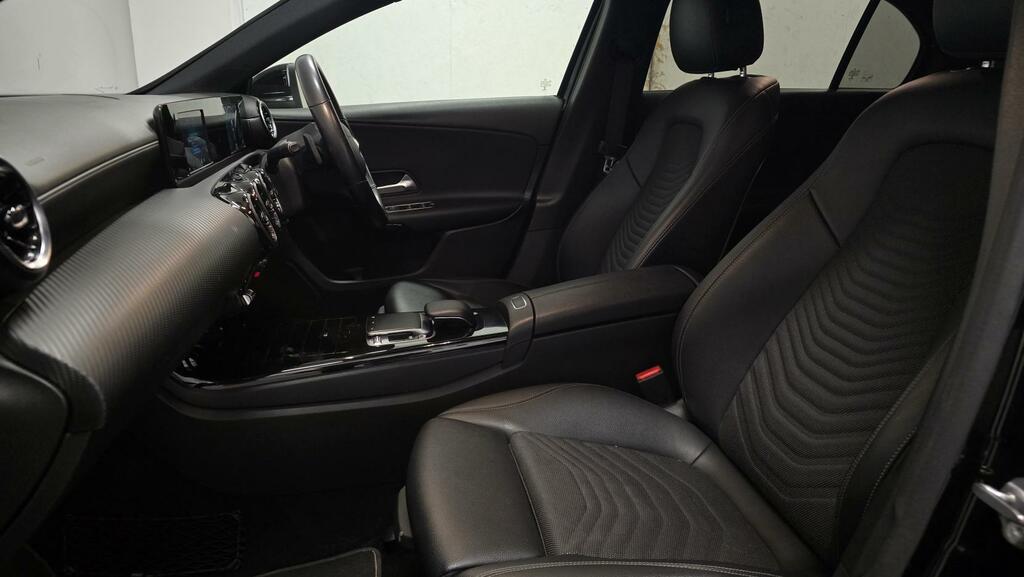 Mercedes-Benz A Class Se Black #2