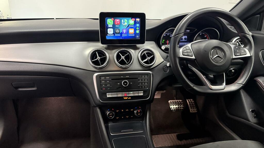 Mercedes-Benz CLA Class Amg Line Red #2
