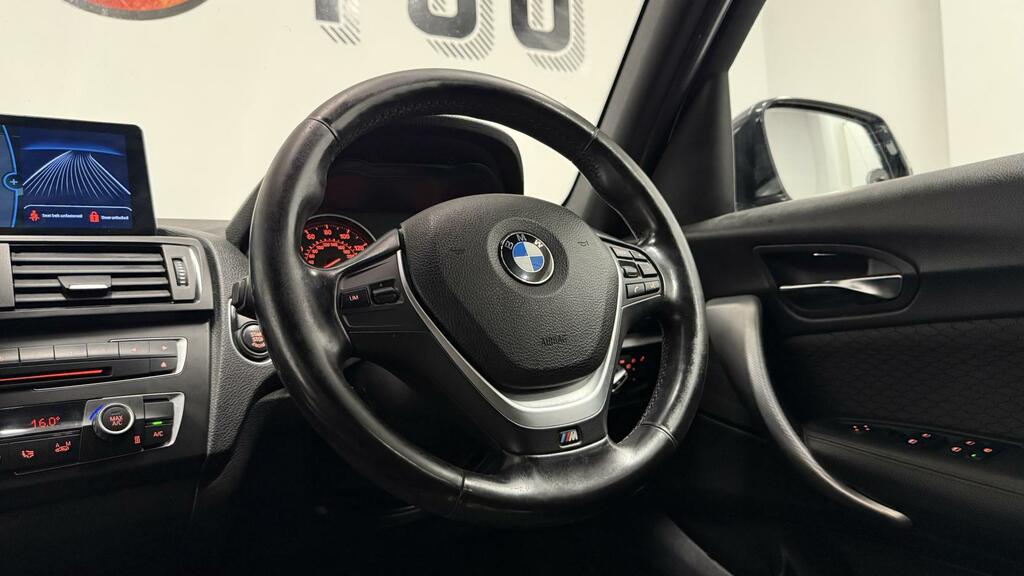 BMW 1 Series 118D Sport Black #32