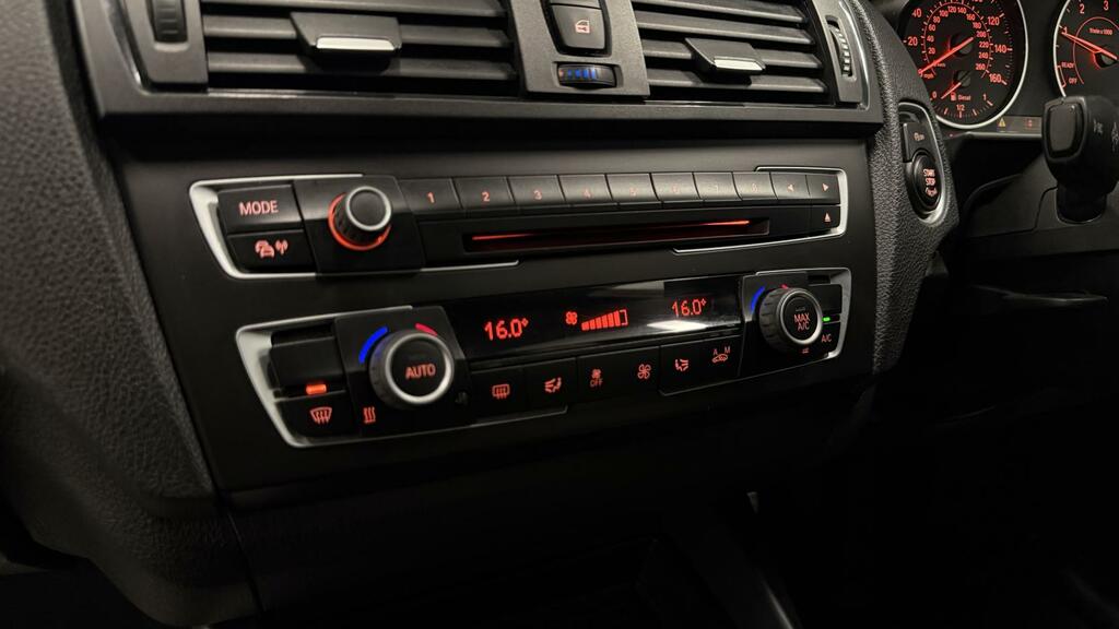 BMW 1 Series 118D Sport Black #29