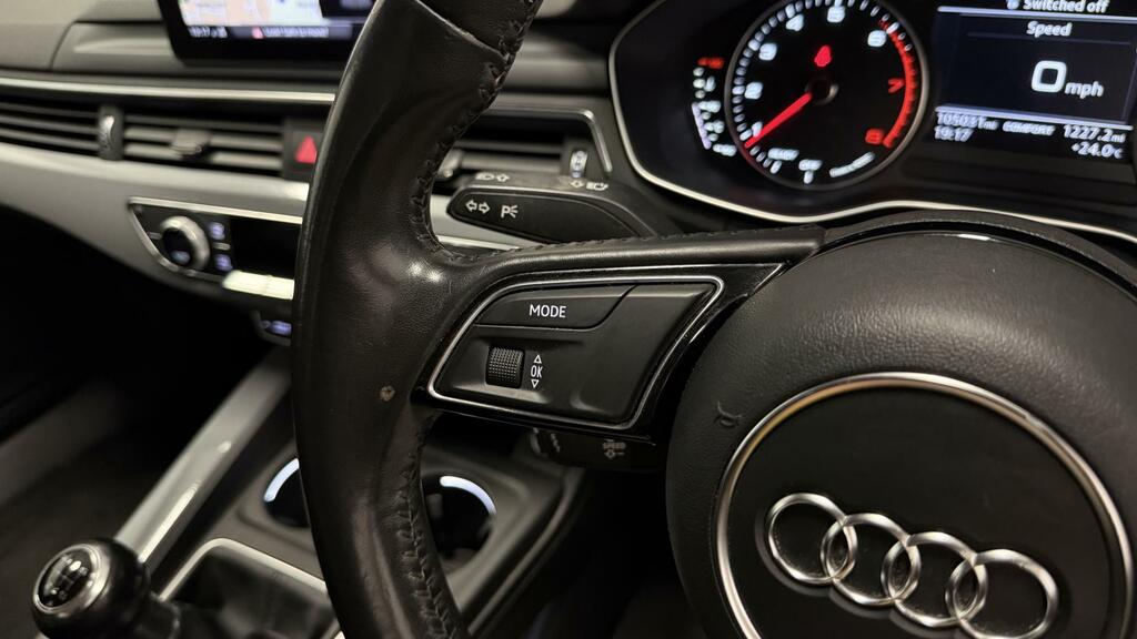 Audi A4 Sport Black #25