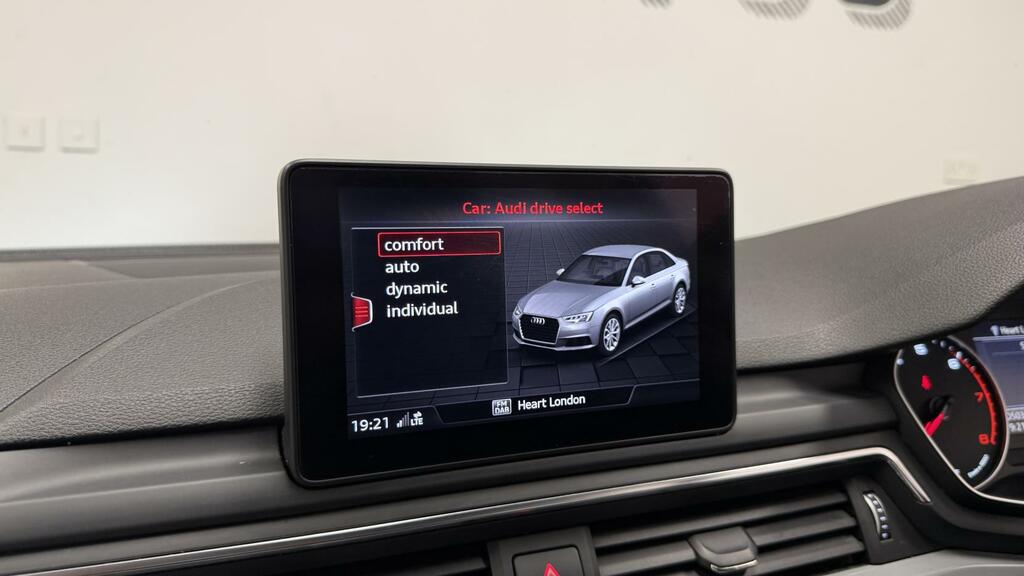 Audi A4 Sport Black #20