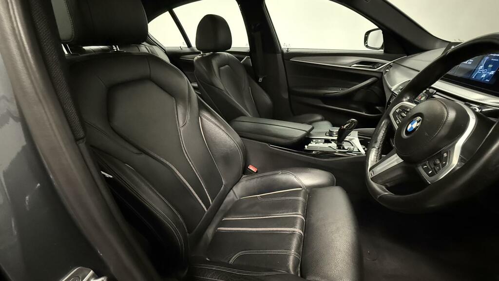 BMW 5 Series 530D Se Touring Blue #14