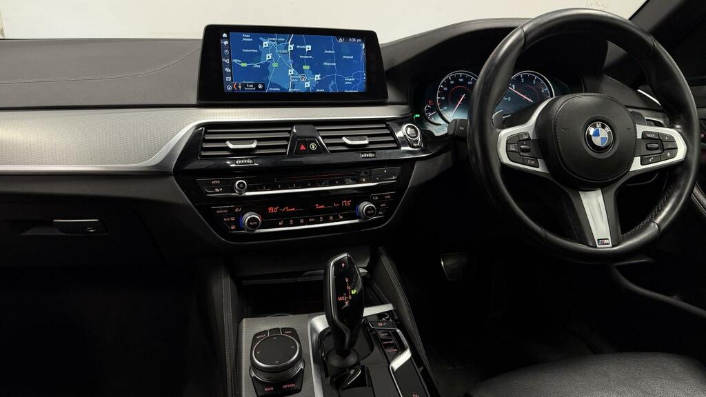BMW 5 Series 530D Se Touring Blue #19