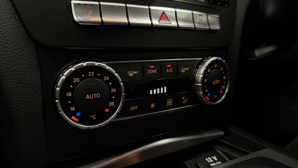 Mercedes-Benz C Class 2.1L C300 H Amg Line 204 Bhp Silver #40