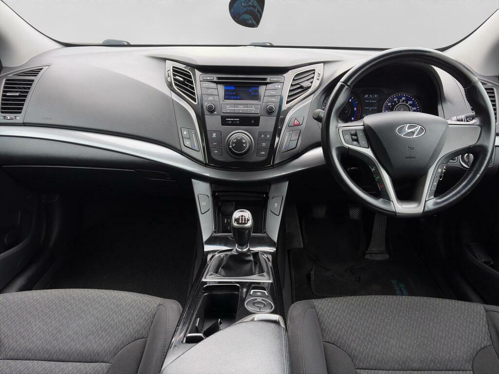 Hyundai I40 Estate White #13
