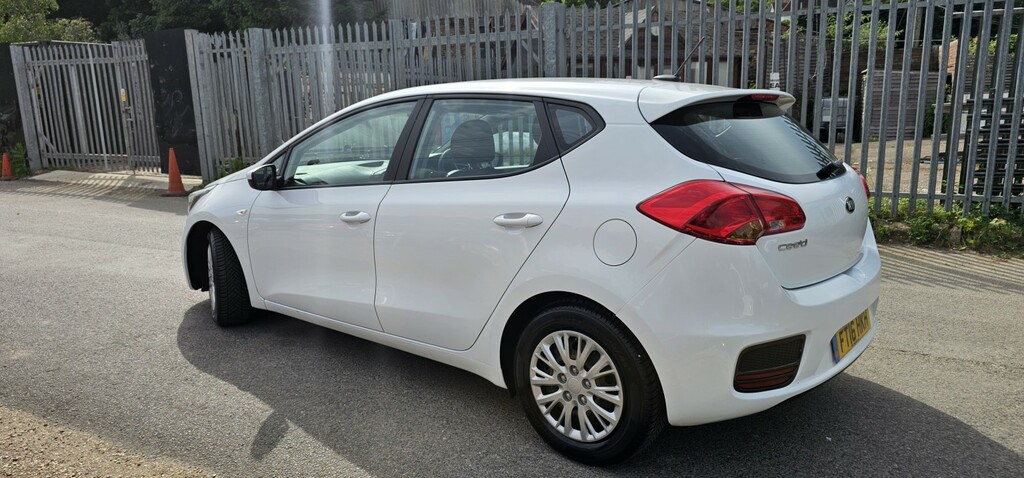Kia Ceed 1.6 Crdi 1 FT16HKH White #5
