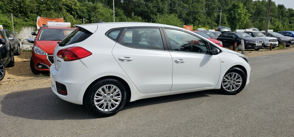 Kia Ceed 1.6 Crdi 1 FT16HKH White #3