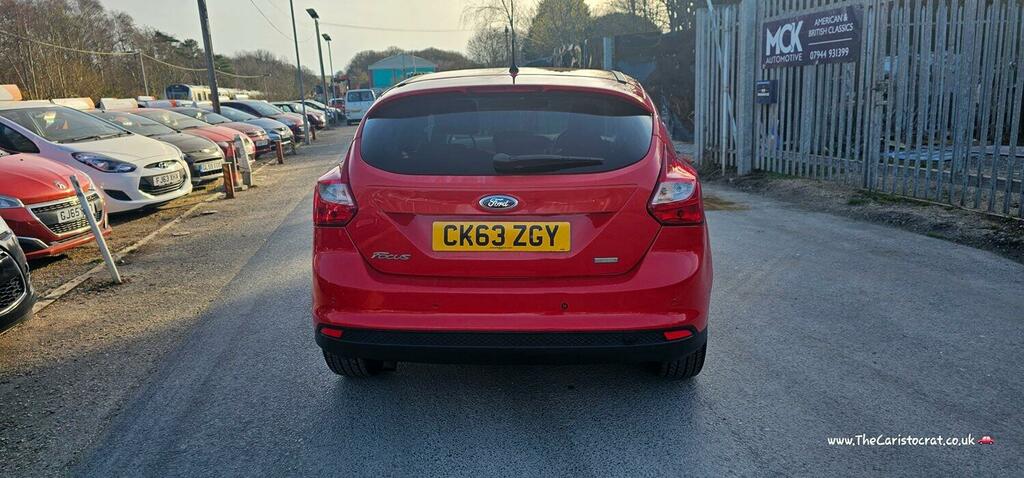 Ford Focus Hatchback 1.0 T Ecoboost Zetec Navigator 2013 CK63ZGY Red #4