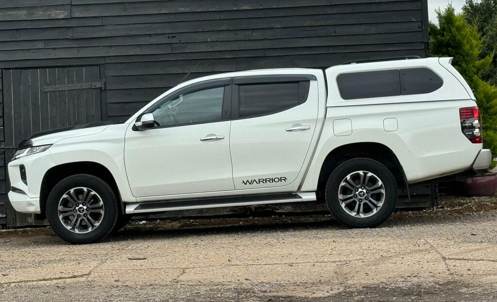 Mitsubishi L200 Warrior Di-d White #5