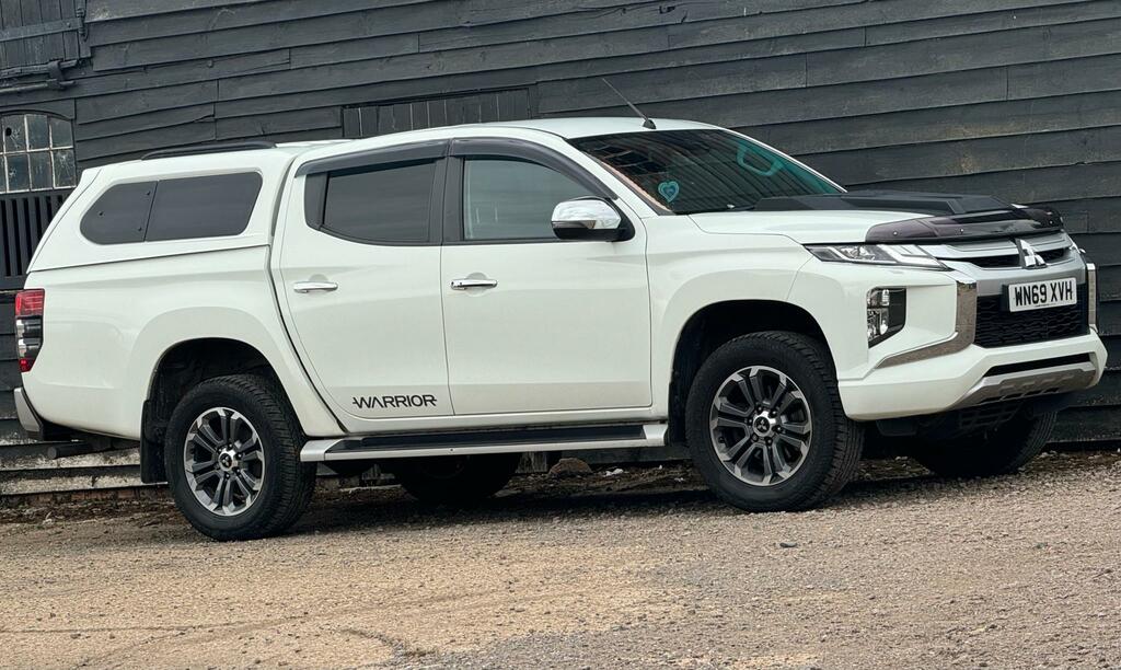 Mitsubishi L200 Warrior Di-d White #2