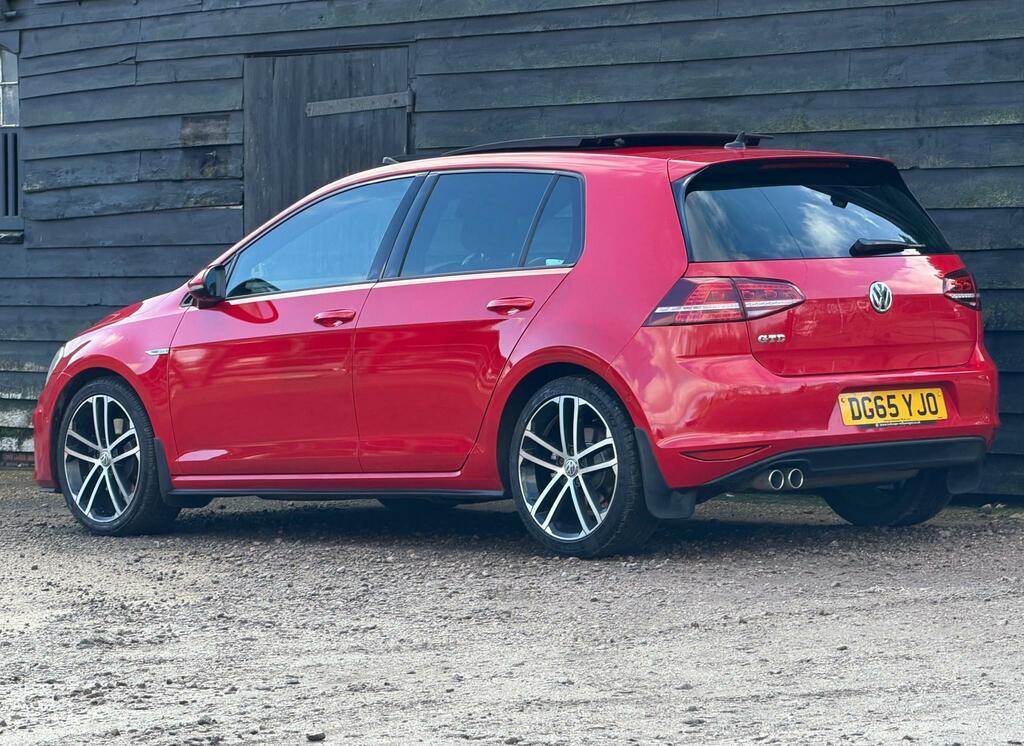 Volkswagen Golf Gtd Red #5