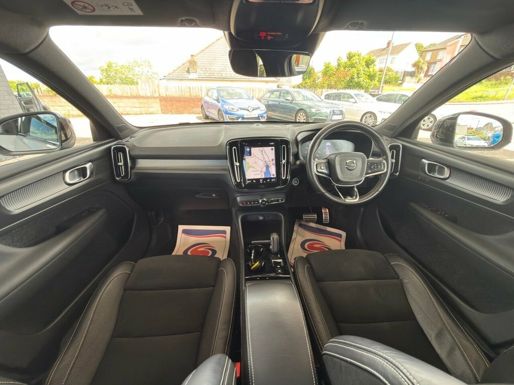 Volvo XC40 2L R-design Pro SB69MOV Silver #3