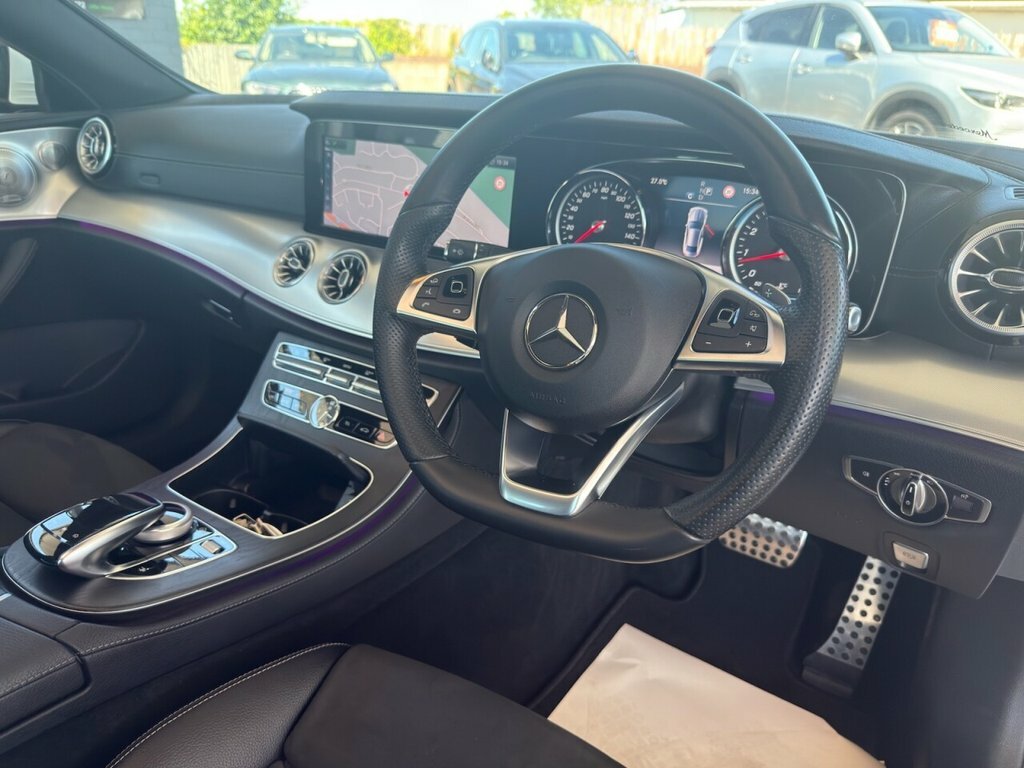 Mercedes-Benz E Class 2L Amg Line White #3