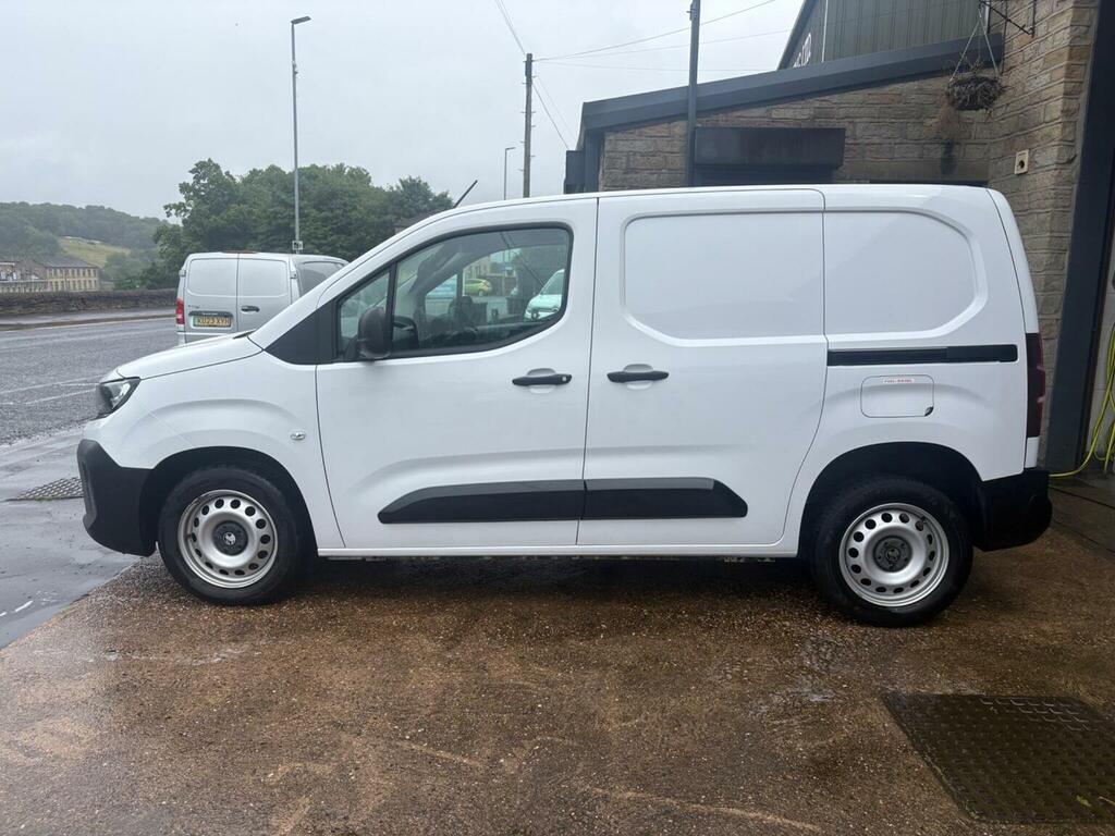 Vauxhall Combo 1.5 Turbo D 2300 Prime Panel Van Swb Euro 6 Ss White #6