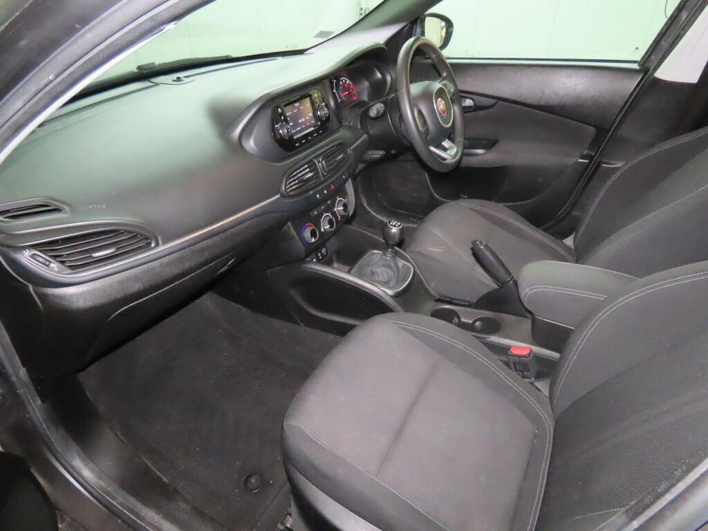 Fiat Tipo 1.6 Multijet Lounge White #12