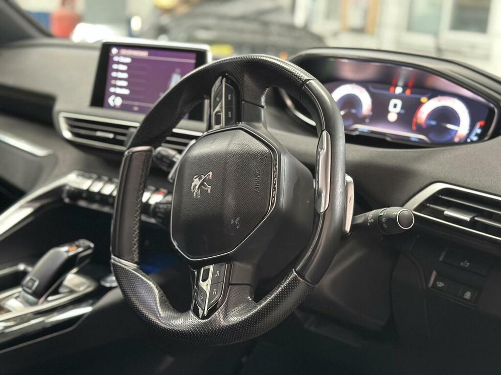 Peugeot 5008 Active White #11