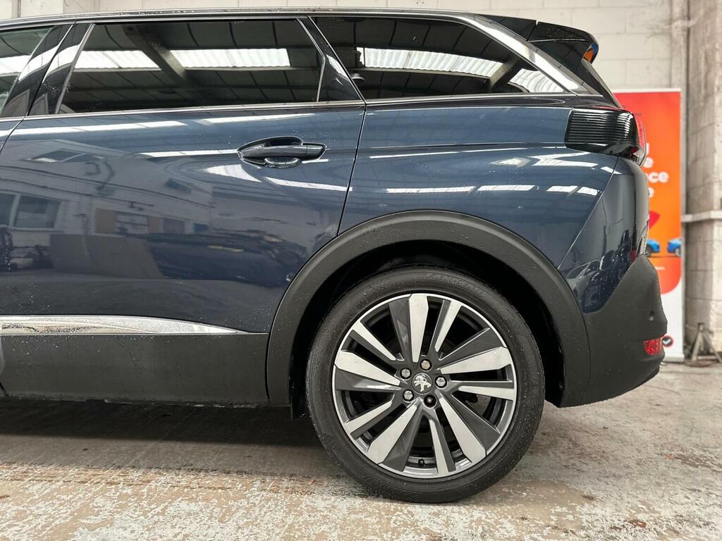 Peugeot 5008 Active White #8