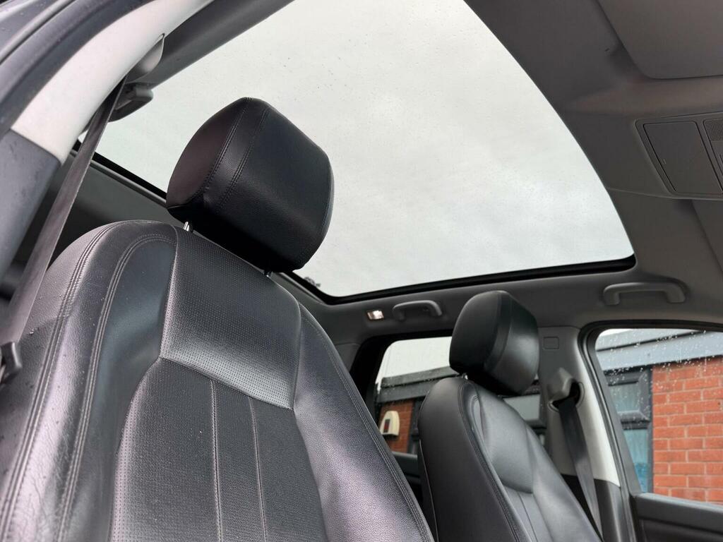 Land Rover Discovery Sport 2.0 Td4 Hse 4Wd Euro 6 Ss YP16KUF Black #3