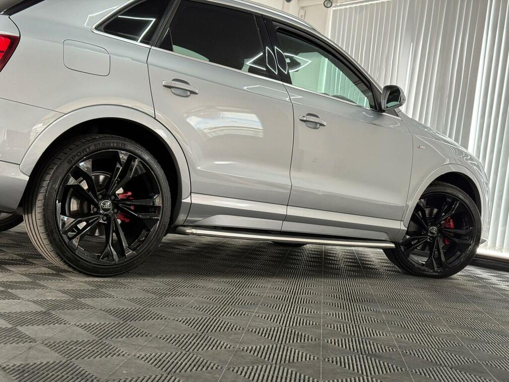 Audi Q3 Black #10
