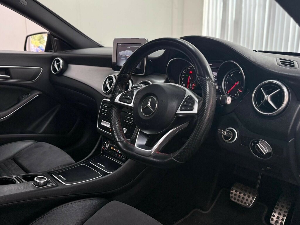 Mercedes-Benz CLA Class Cla220 Cdi Amg Sport White #16