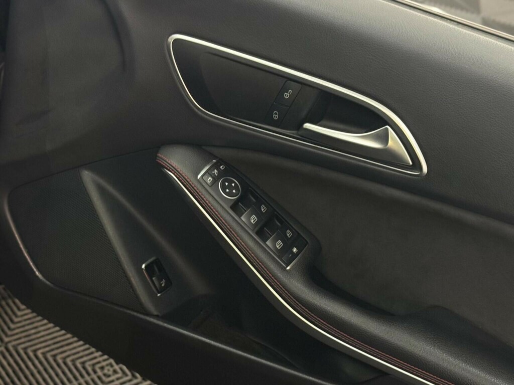 Mercedes-Benz CLA Class Cla220 Cdi Amg Sport White #21