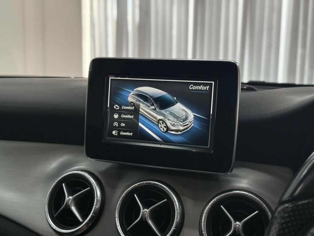 Mercedes-Benz CLA Class Cla220 Cdi Amg Sport White #26