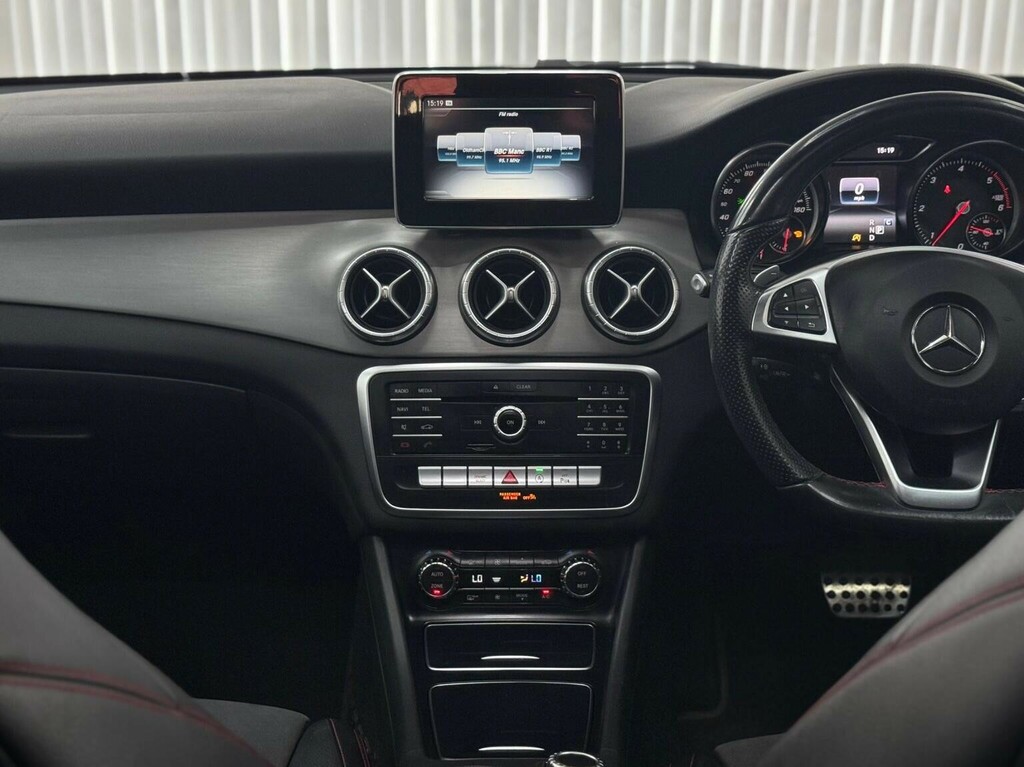Mercedes-Benz CLA Class Cla220 Cdi Amg Sport White #20