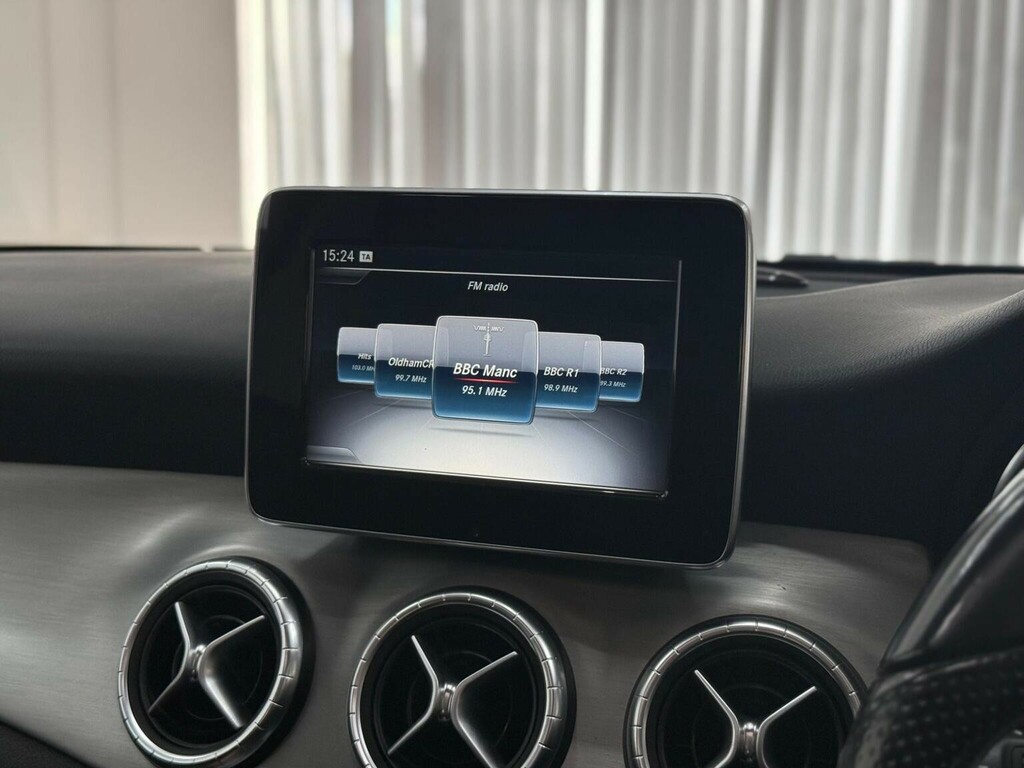 Mercedes-Benz CLA Class Cla220 Cdi Amg Sport White #22