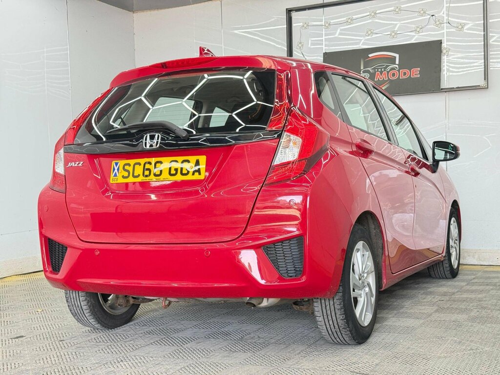 Honda Jazz 1.3 I-vtec Se Navi Euro 6 Ss SC66GGA Red #5