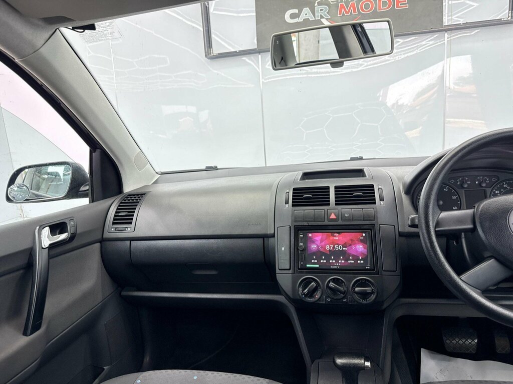 Volkswagen Polo 1.2 S Ac Black #19