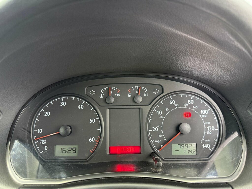 Volkswagen Polo 1.2 S Ac Black #36